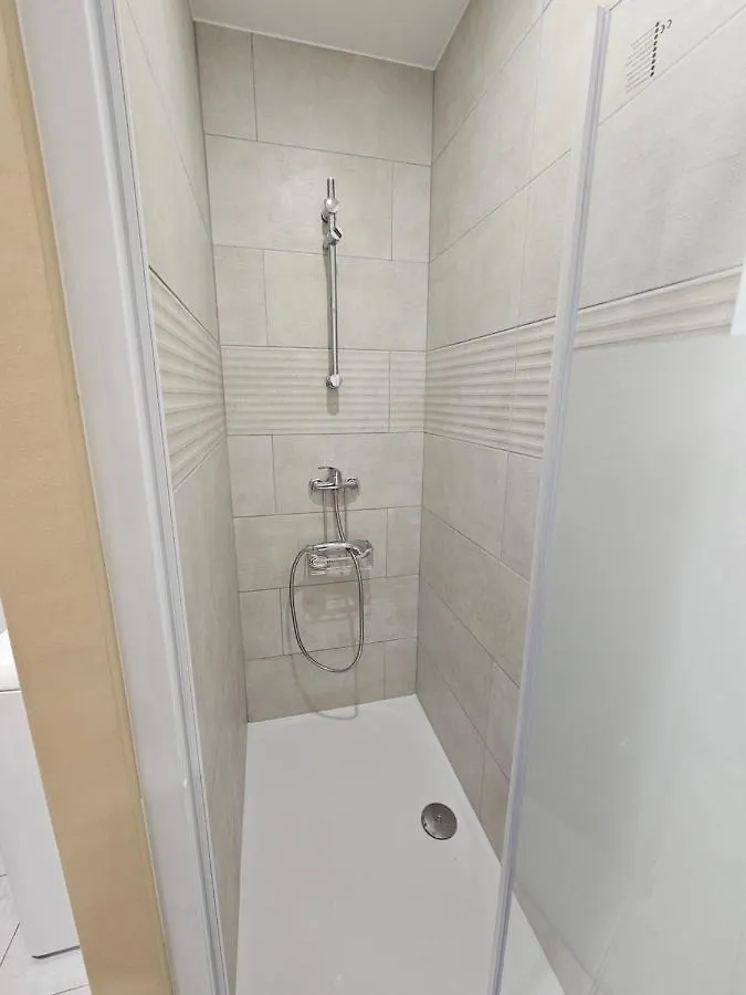Appartement Les Oliviers à Ansouis 0*,  France